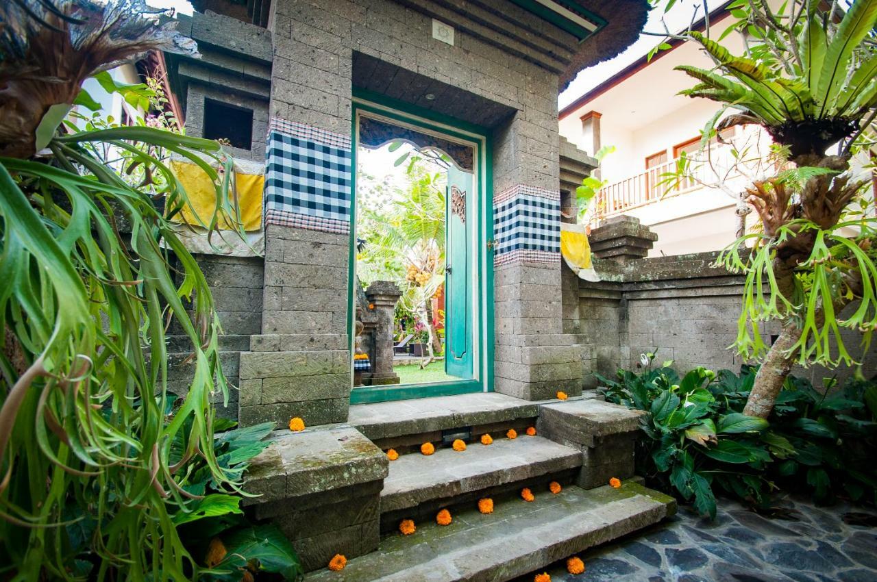 Flamboyant Villa Ubud Exterior foto